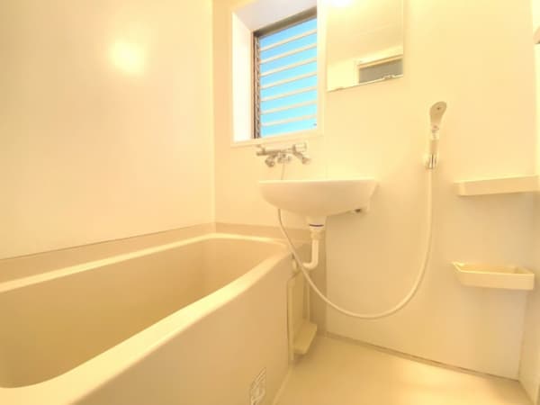 Room image 10