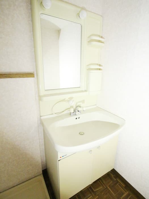 Room image 11