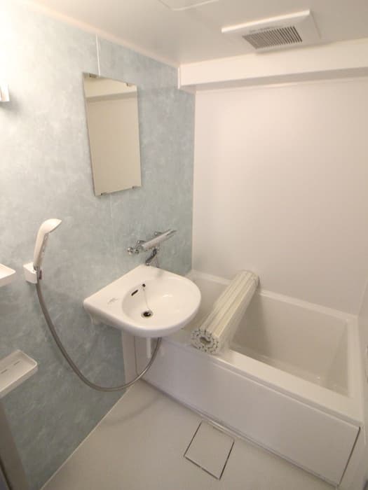 Room image 10