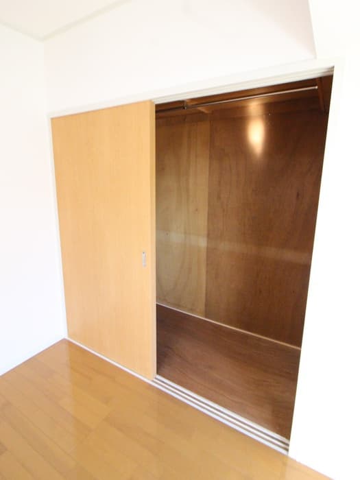 Room image 13