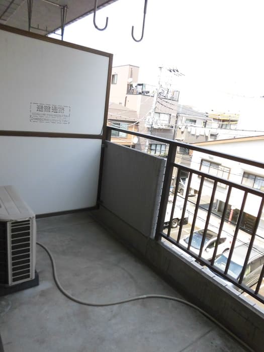 Room image 11