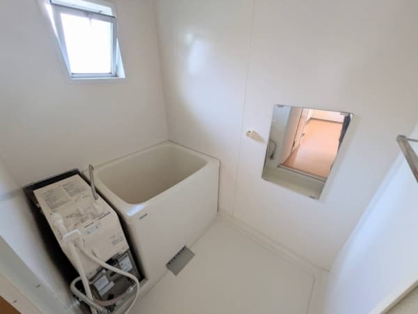 Room image 8