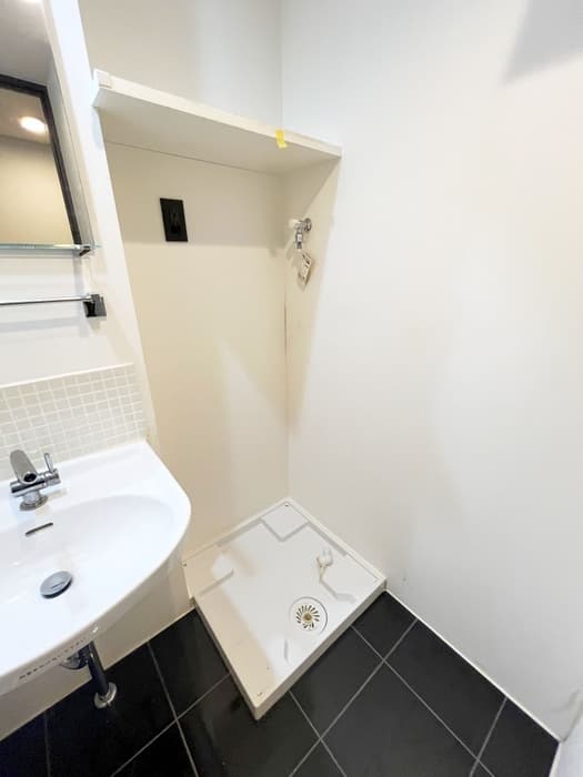 Room image 12