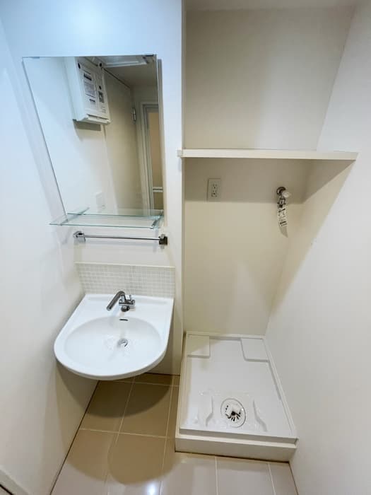 Room image 12