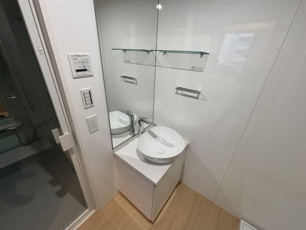 Room image 12
