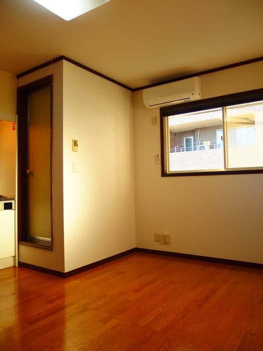 Room image 9