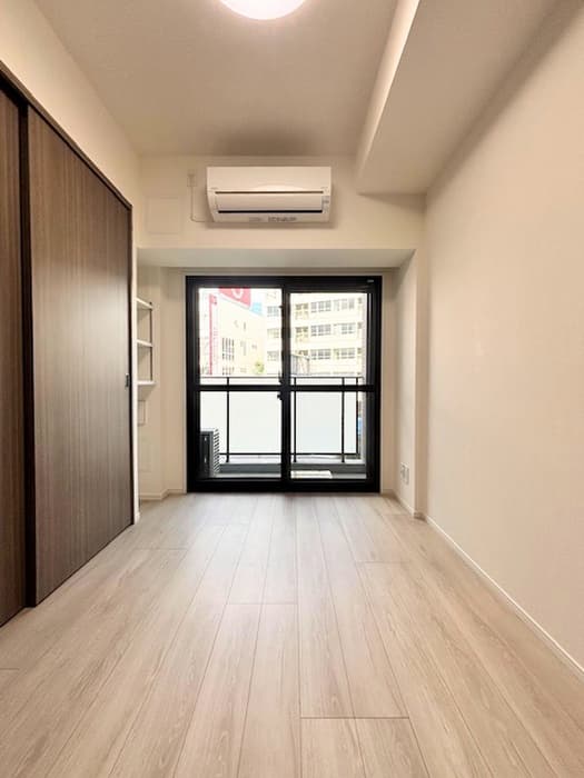 Room image 10