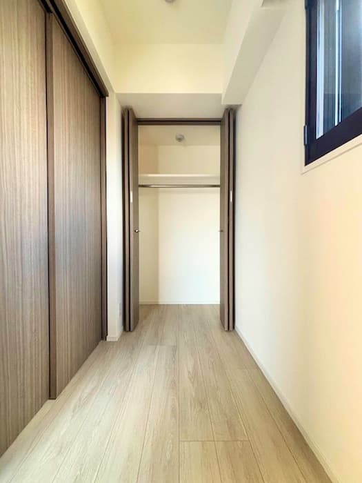 Room image 13