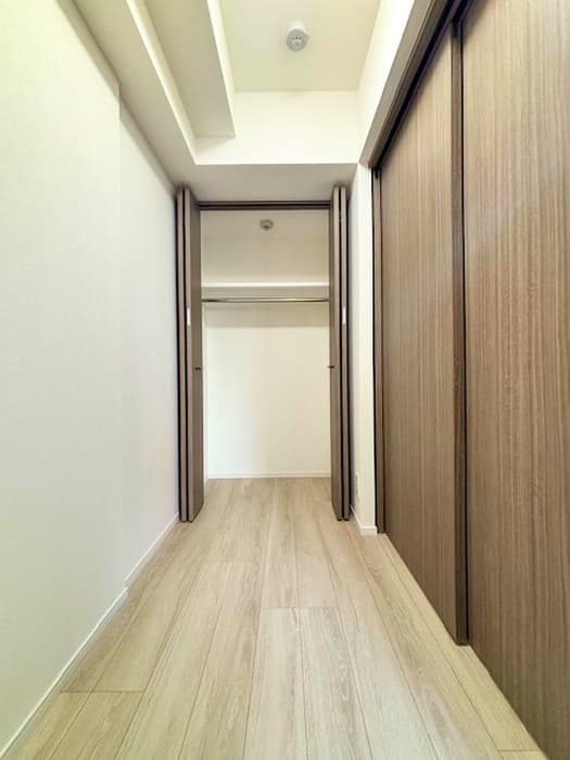 Room image 13