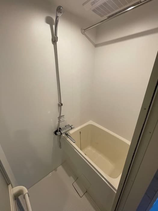 Room image 11
