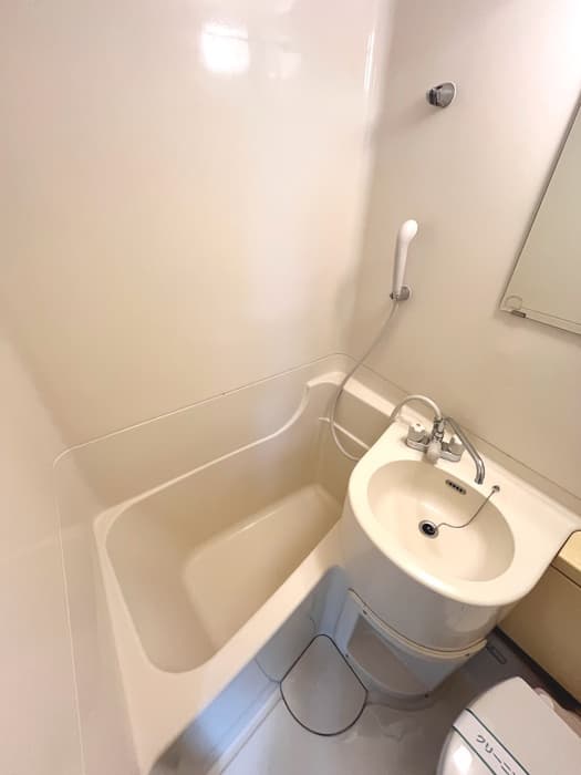 Room image 8