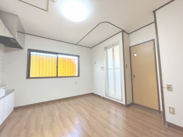 Room image 10