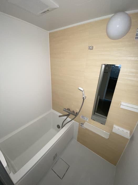 Room image 11