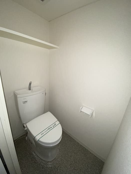 Room image 12
