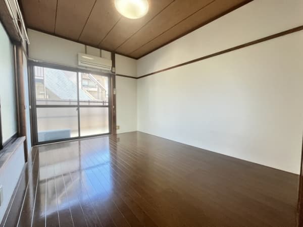 Room image 14