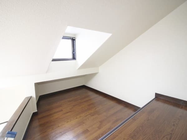 Room image 10