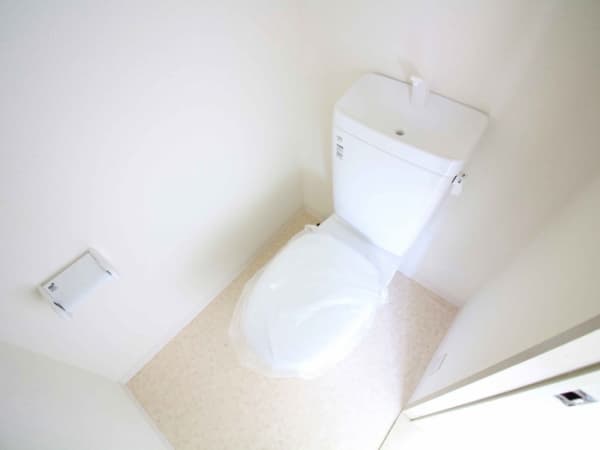 Room image 12