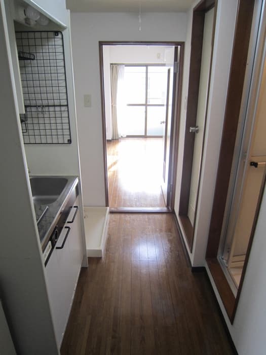 Room image 12