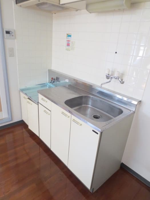 Room image 8