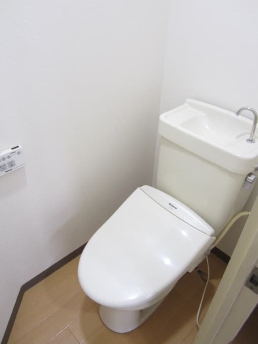 Room image 13