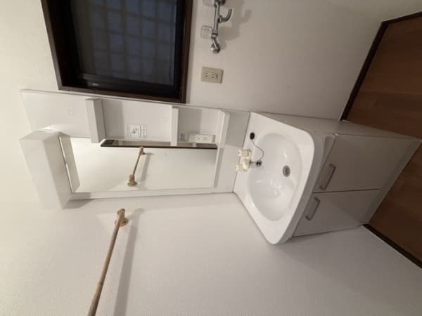 Room image 12