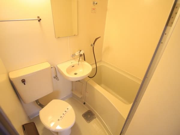 Room image 11