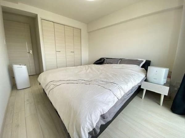 Room image 8