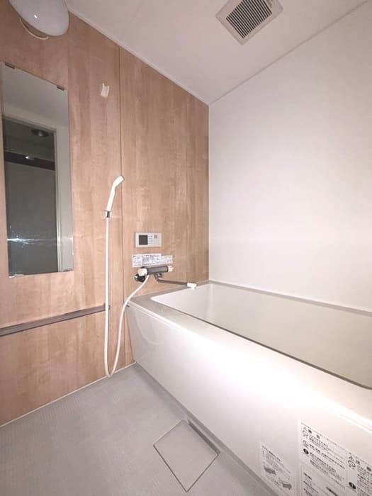 Room image 11