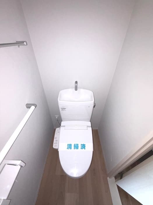 Room image 13