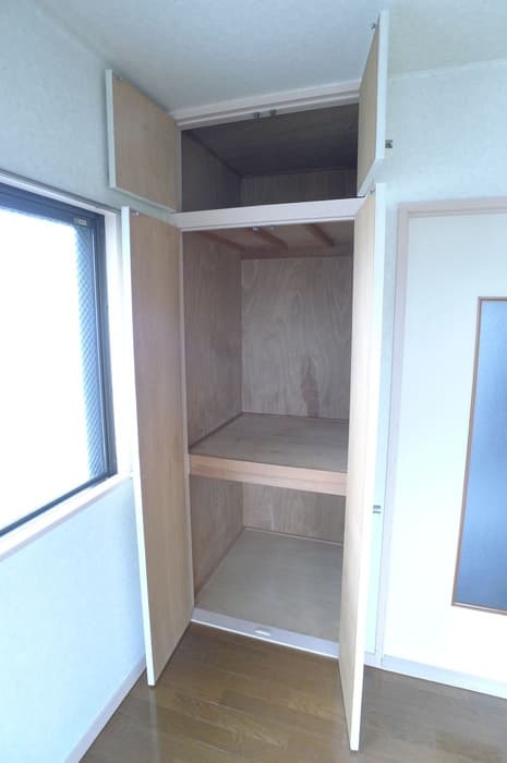 Room image 13