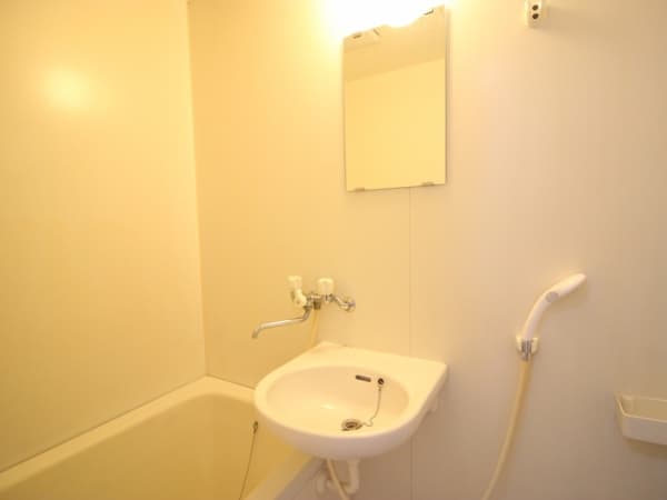 Room image 12