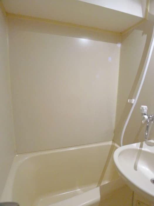 Room image 11