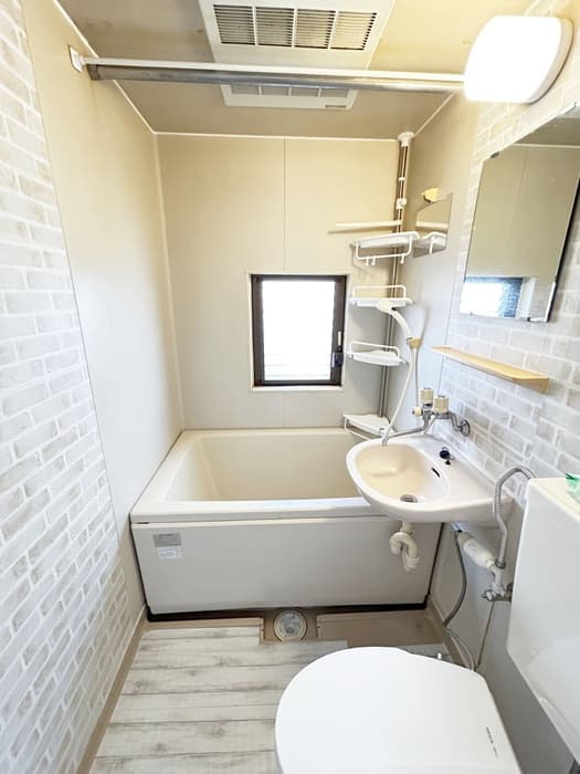 Room image 11