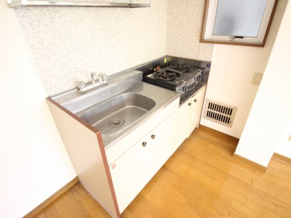 Room image 8