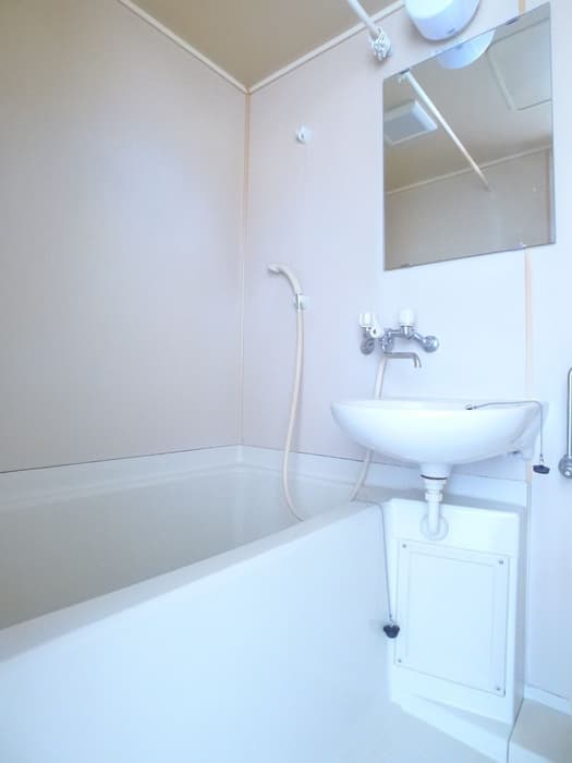 Room image 11