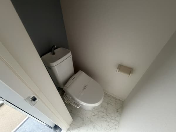 Room image 9