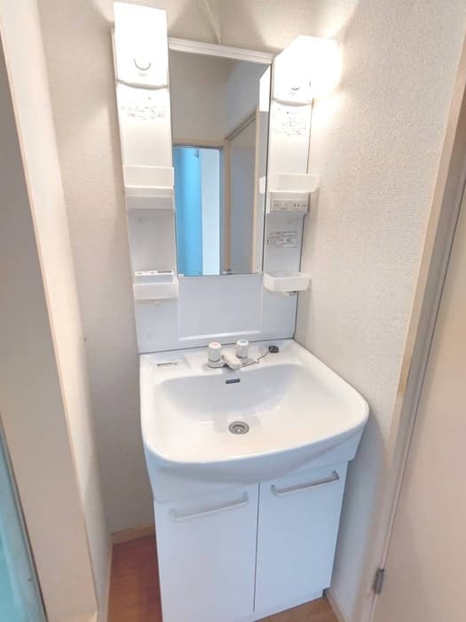 Room image 12