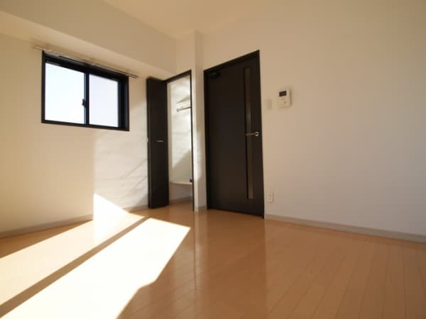 Room image 13