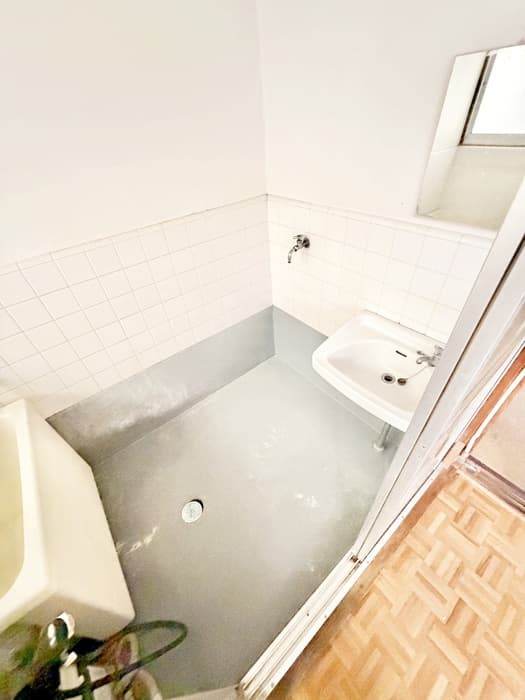 Room image 13