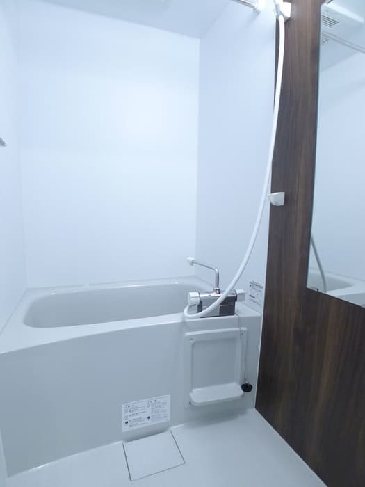 Room image 11