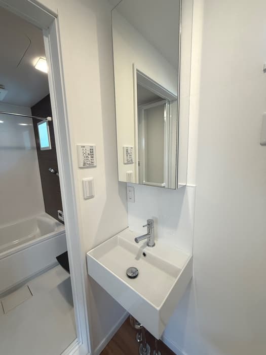 Room image 9