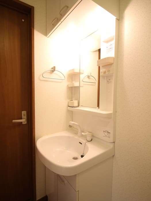 Room image 8