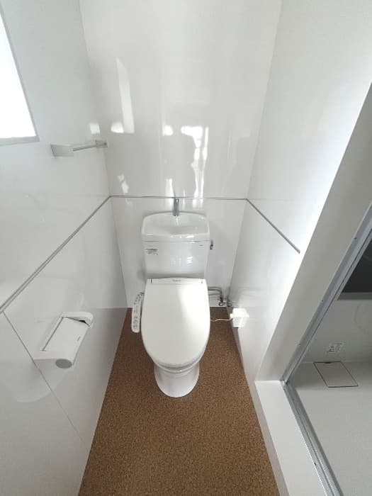 Room image 10