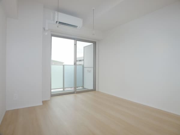 Room image 8