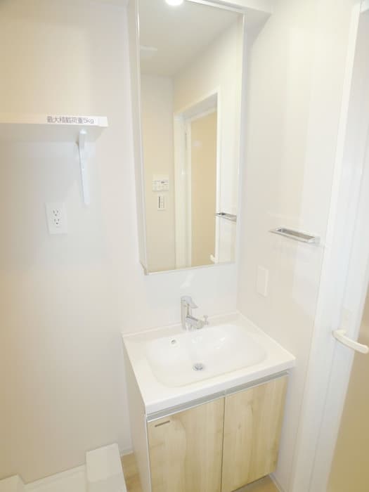 Room image 12