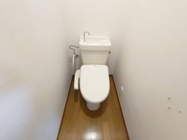 Room image 13