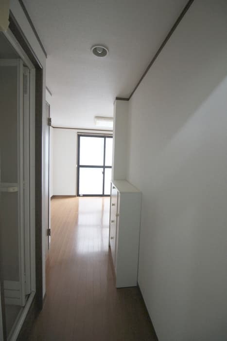 Room image 13