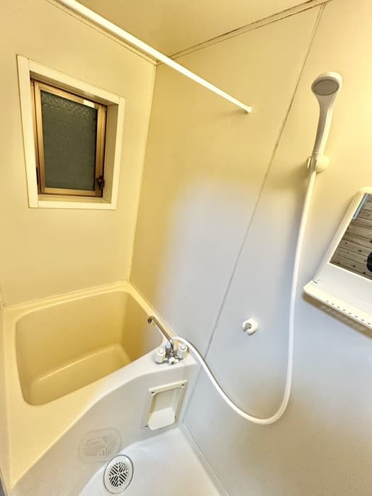 Room image 10