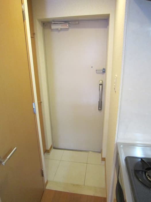 Room image 12