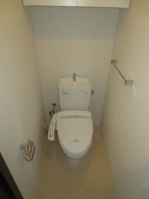Room image 13